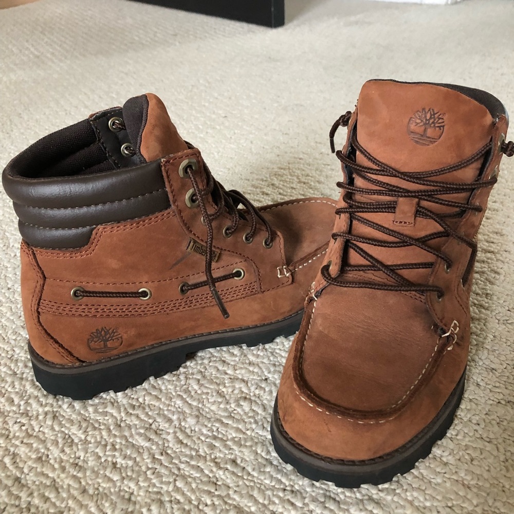 Timberland boys laced boots size 5